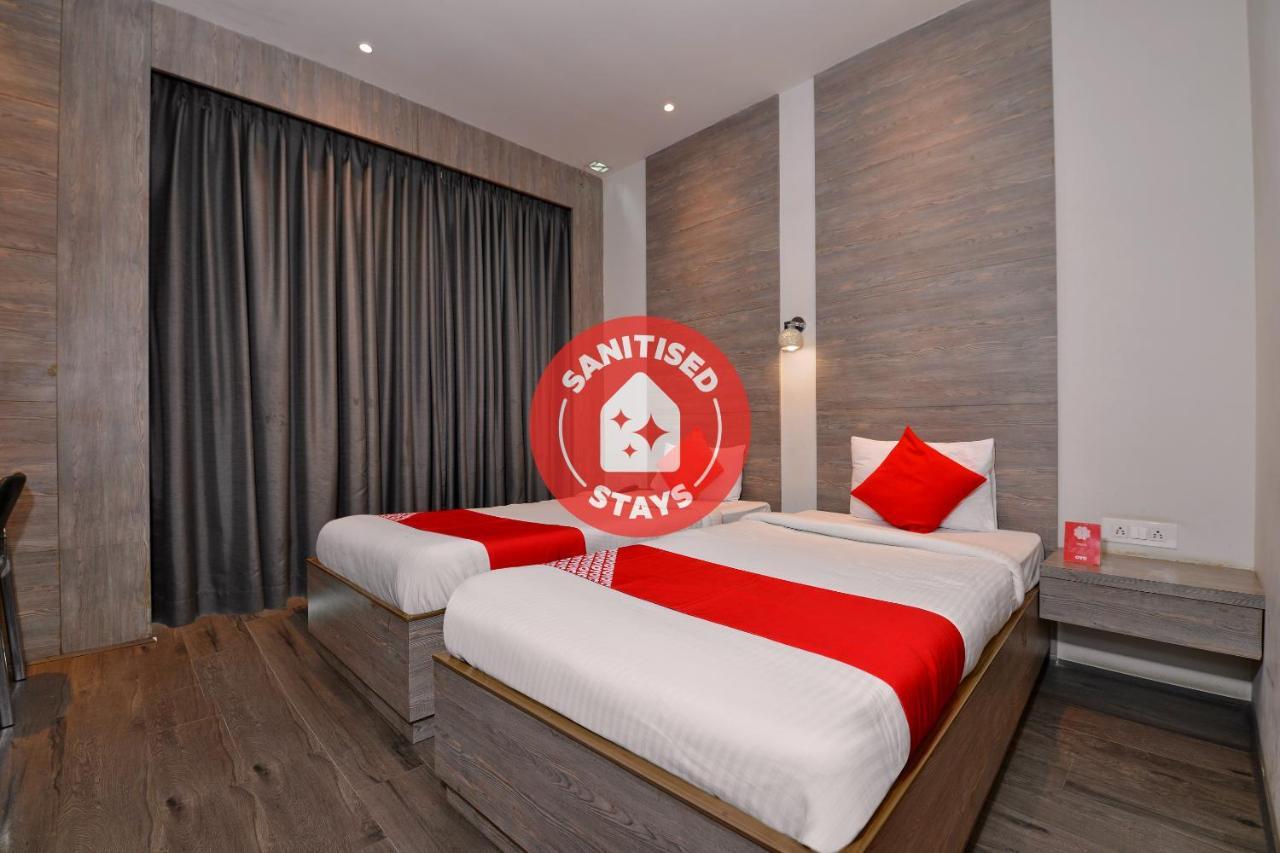 Vaccinated Staff - Capital O 7899 Casa Hotel Колката Екстериор снимка
